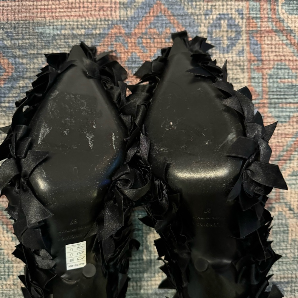 Balenciaga Marie-Antoinette satin Bow Pumps - Picture 10 of 14